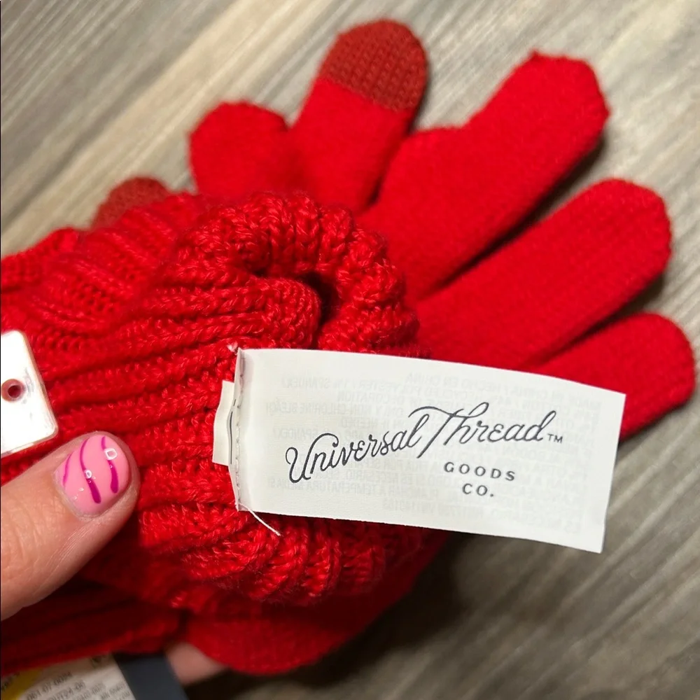 NWT Universal Thread Essential Knit Gloves